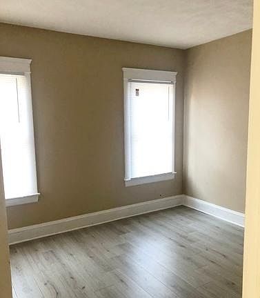 3rd image of 10319 Somerset Ave #10319