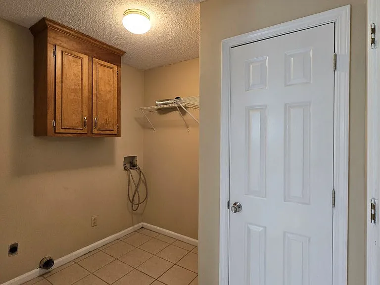 1520 Crowndale Dr — Photo 11