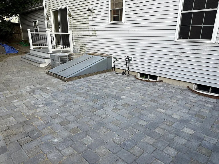 N Main St — Photo 8