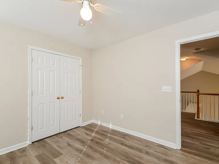 1910 Sterling Hill Dr — Photo 12