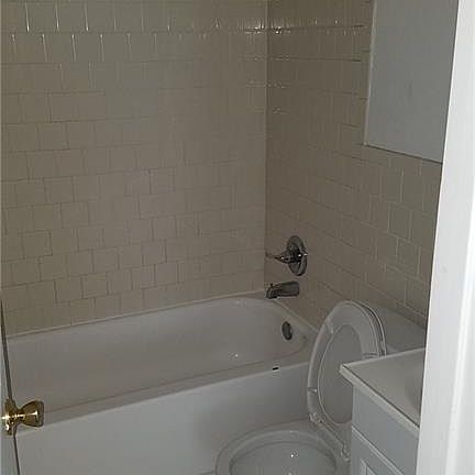 5th image of 9250 Buckman Ave #A