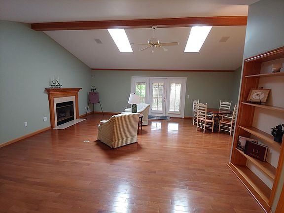 4th image of 3120 Barry Trace Ct