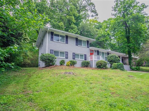 5795 Deerfield Trl, College Park, GA 30349