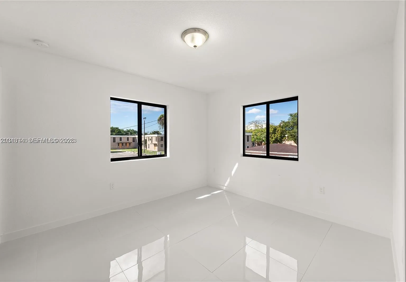 3 bed, 2.5 bath, 1188 sqft, $2,900 — Photo 4