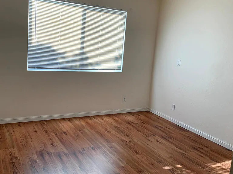 3020 Brook Estates Ct — Photo 8
