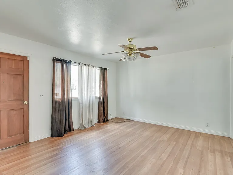344 NW Renfro St — Photo 14