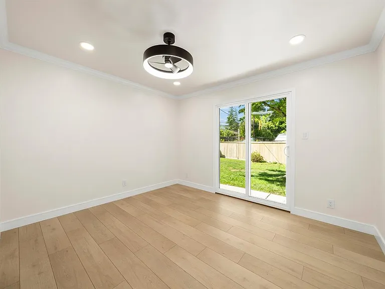 6120 Friendly Ct — Photo 21