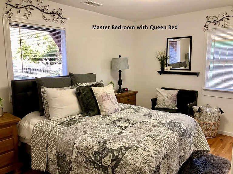 324 N Bonito St — Photo 14