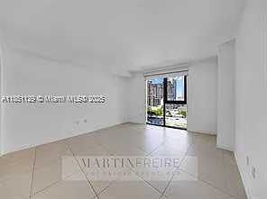 31 SE 6th St #1402 — Photo 9
