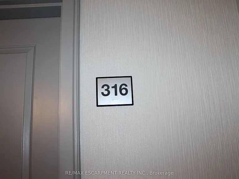 35 Southshore Cres #316 — Photo 7