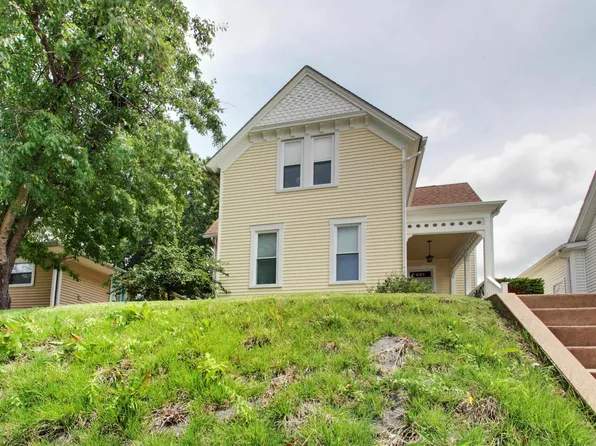 621 S 19th St, Quincy, IL 62301