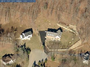 55 Fenwood Rd, Mahopac, NY 10541