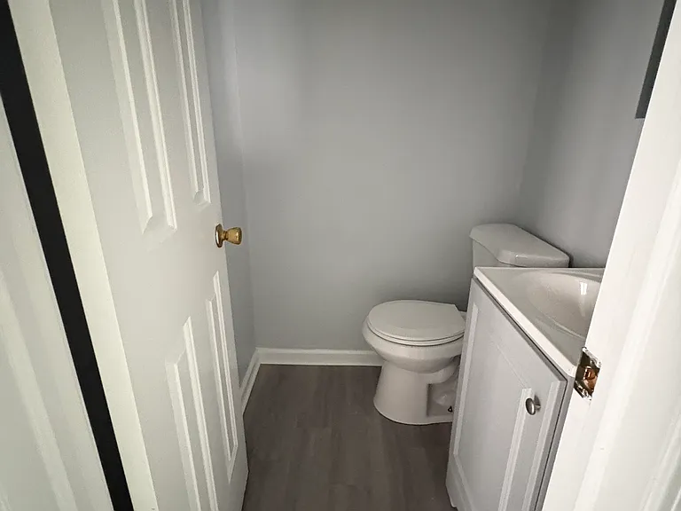 254 Saratoga Ave — Photo 6