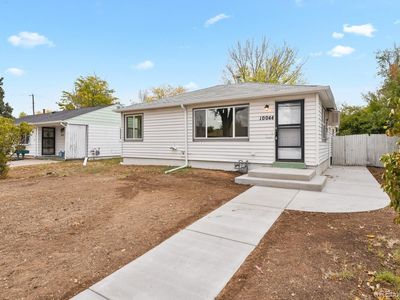 10044 E 7th Ave, Aurora, CO, 80010