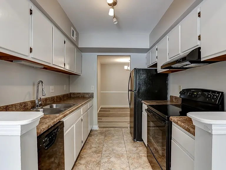 2512 Huntingdon Chase — Photo 17