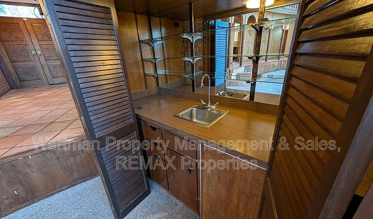 15 Upland Rd — Photo 19