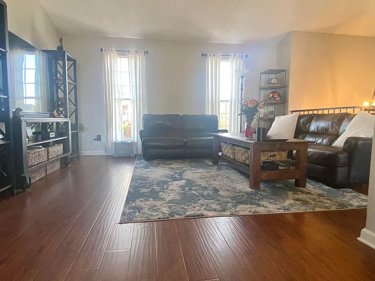 11514 W 102nd Ave — Photo 3