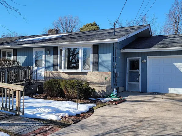 2929 Noreen Dr, Bay City, MI 48706