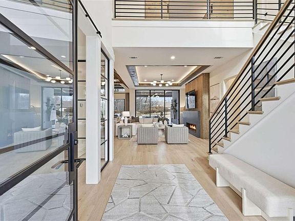 5th image of 4632A Shirley Rd