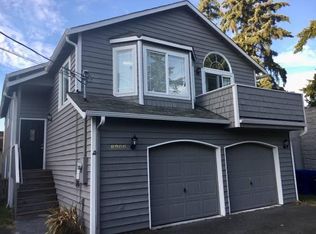 8906 Corliss Ave N, Seattle, WA 98103