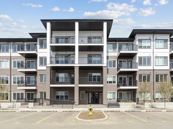 6 Merganser Dr W, Chestermere, AB