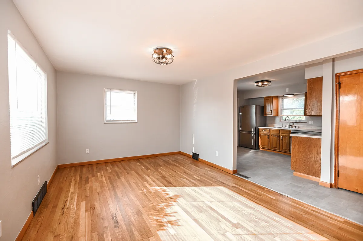 Building Photo - 406 Irwin Ln