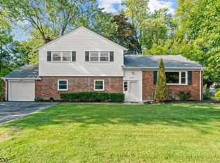 690 Vail Rd, Parsippany, NJ 07054