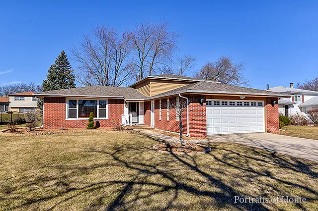 3 bed, 1354 sqft, $2,800 — Photo 1