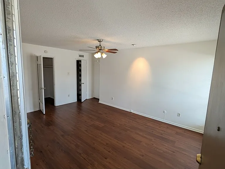 5808 Sandhurst Ln #C3 — Photo 5