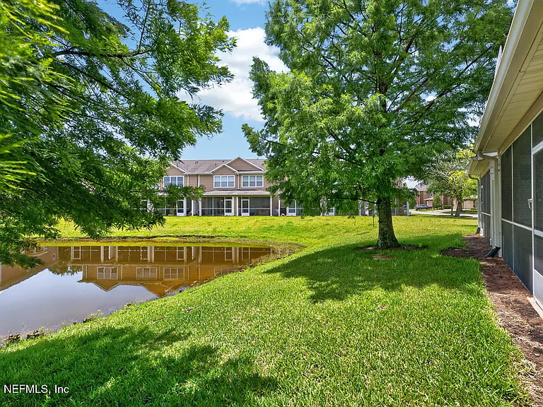 4166 Highwood Dr — Photo 32