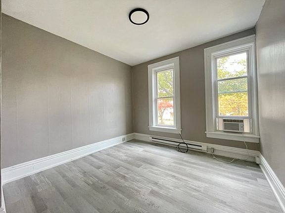 4th image of 617 Sandusky St #4