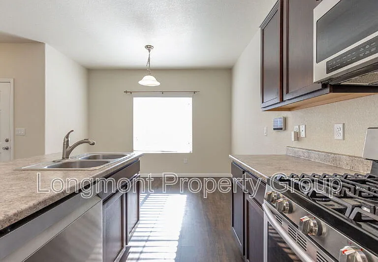 1518 Sepia Ave — Photo 8