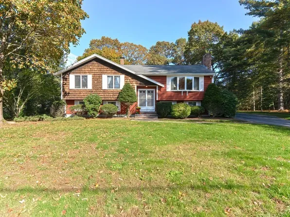 69 Elm St, Stoughton, MA 02072