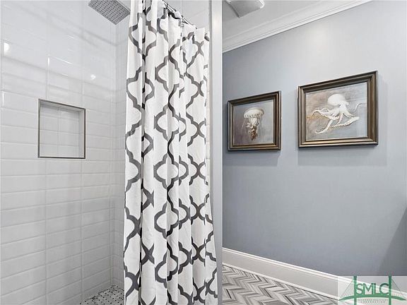 4th image of 309 W Park Ave #1/2