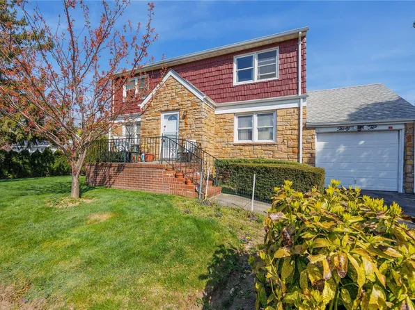 32 Norton Street, Inwood, NY 11096