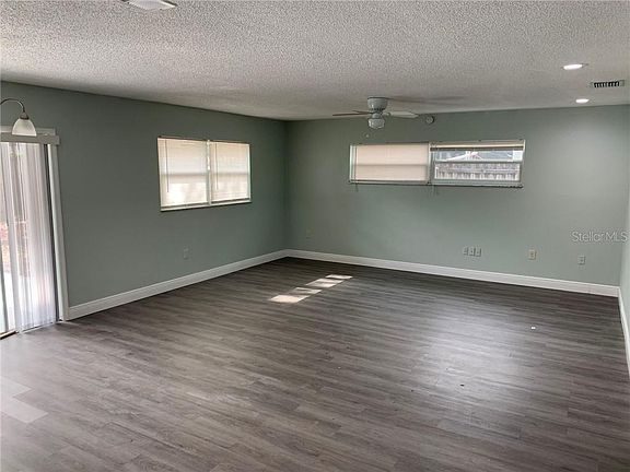 4th image of 1728 Sprucewood Ln