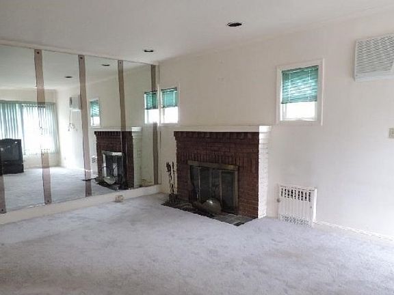 2nd image of 145 Davison Ave