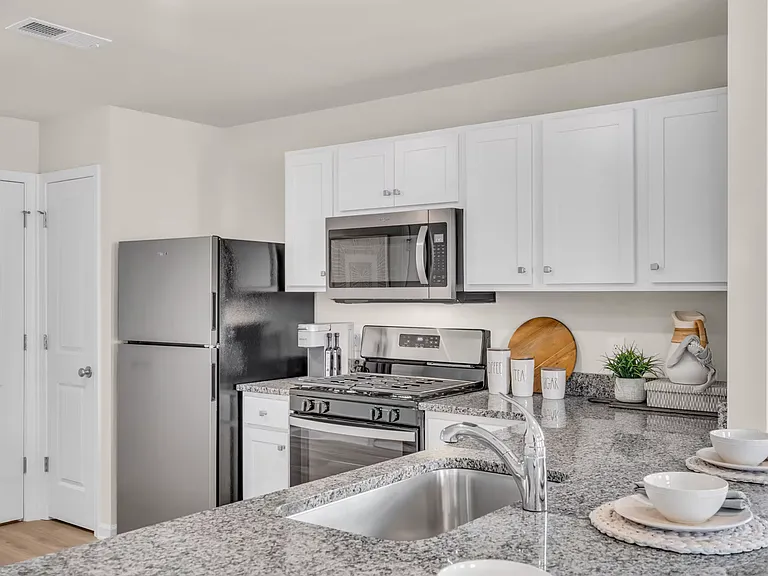 Rancocas Pointe Apartments — Photo 8