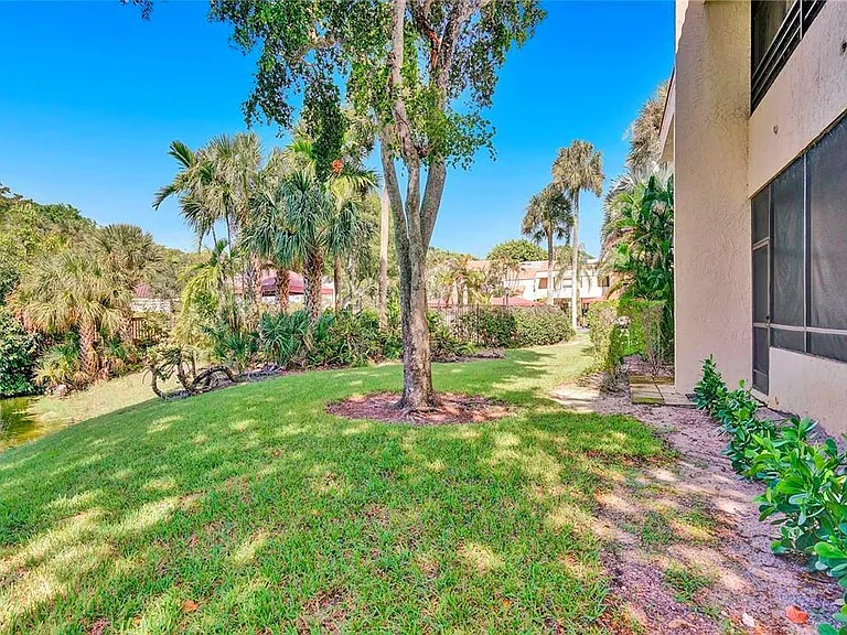 7484 La Paz Blvd #101 — Photo 7