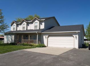101 Clemans View Rd, Selah, WA 98942