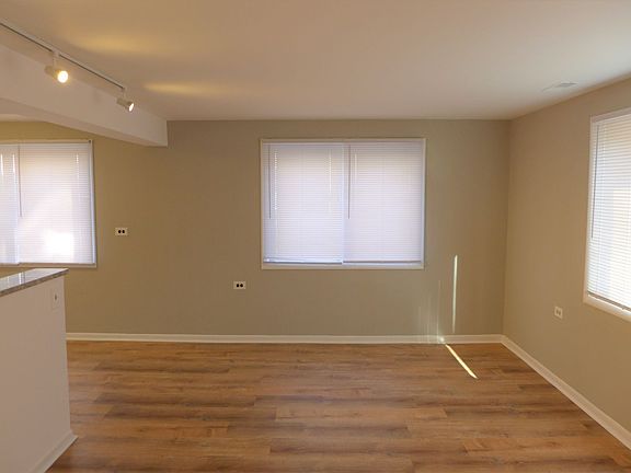 3rd image of 4500-10 N Long Ave #4510
