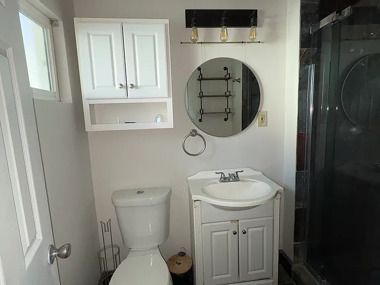 406 S Balboa Rd — Photo 3