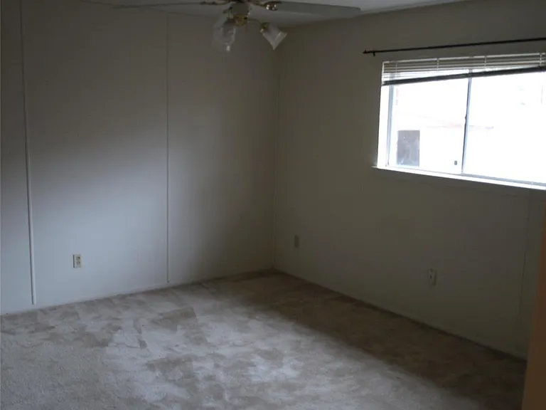 10806 Lynbrook Dr #B — Photo 18