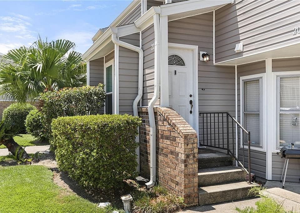 1st image of 206 Avant Garde Cir Unit 206