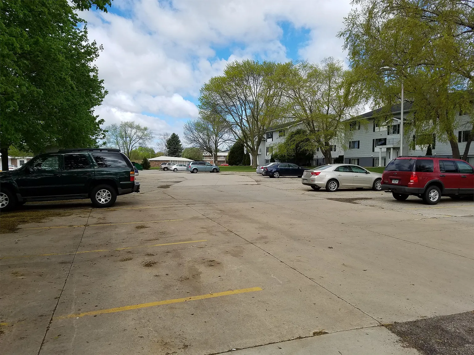 Middletown Square, Neola — Photo 3