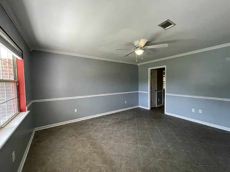 940 Wedgewood Way — Photo 2