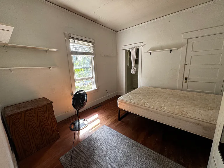 810 NE Michigan St #2 — Photo 11