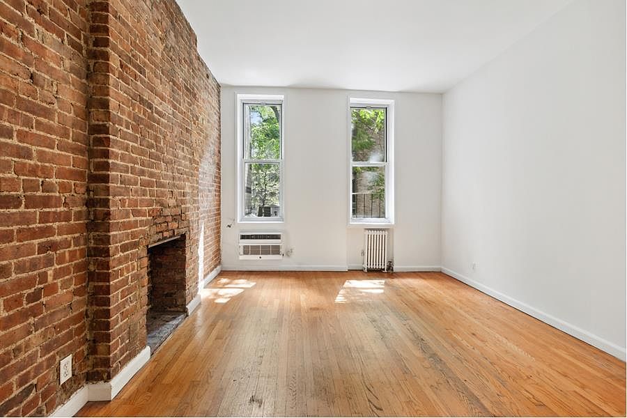 1st image of 1630 2nd Ave APT 2RN