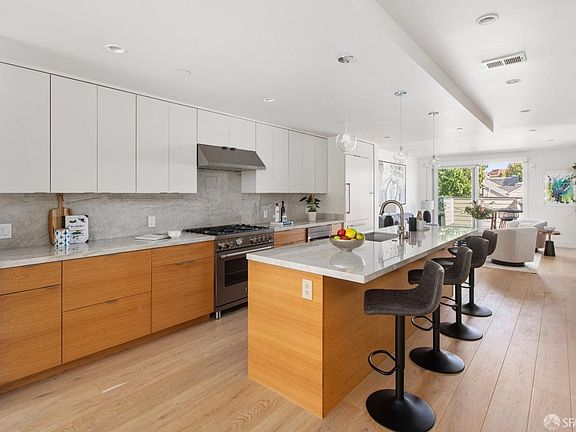 4th image of 2779 Folsom St #5