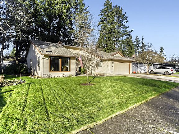 2nd image of 4087 SE Spring St